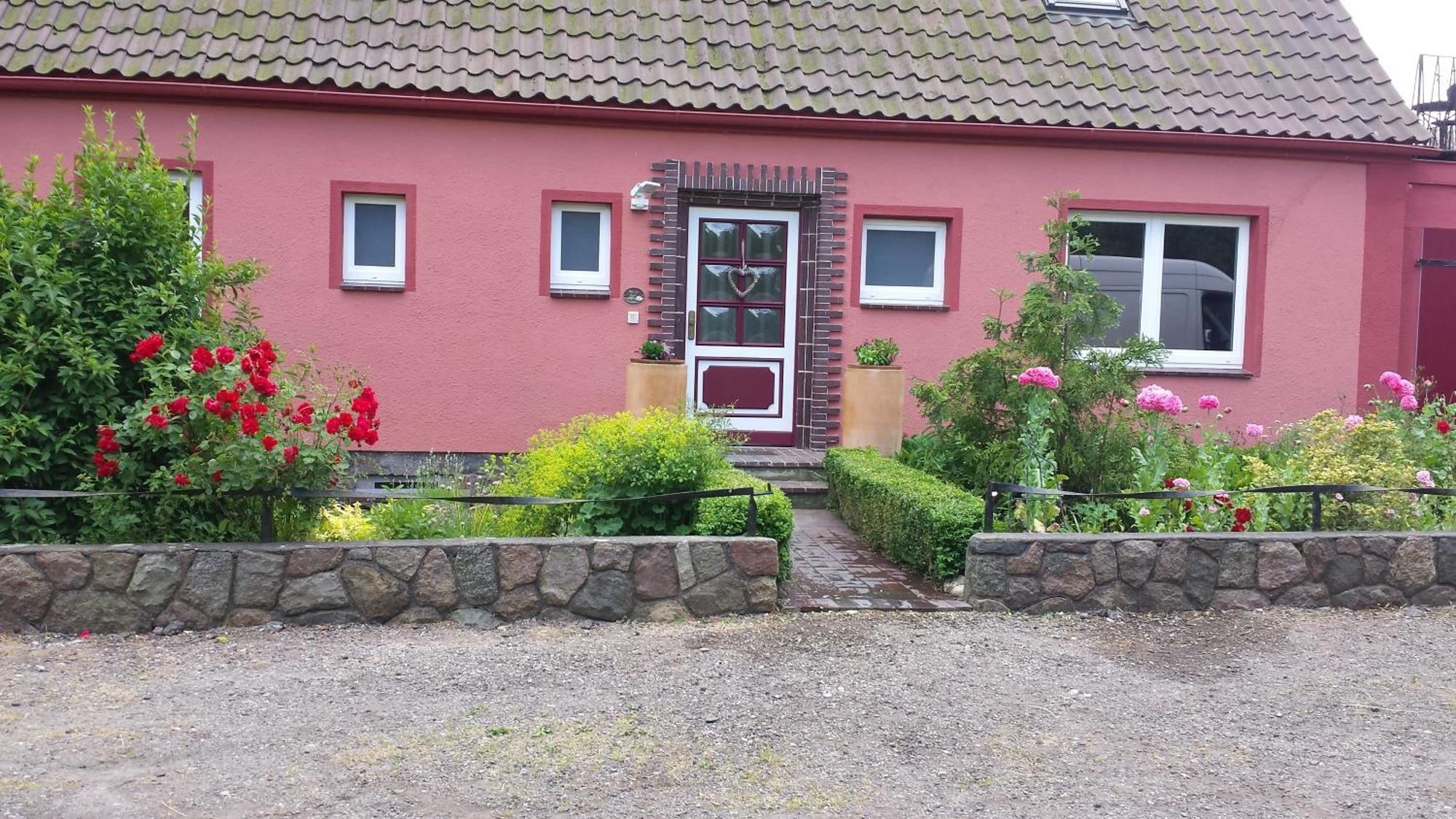 Haus Am Teich - Teichblick Apartment Fehmarn Exterior photo